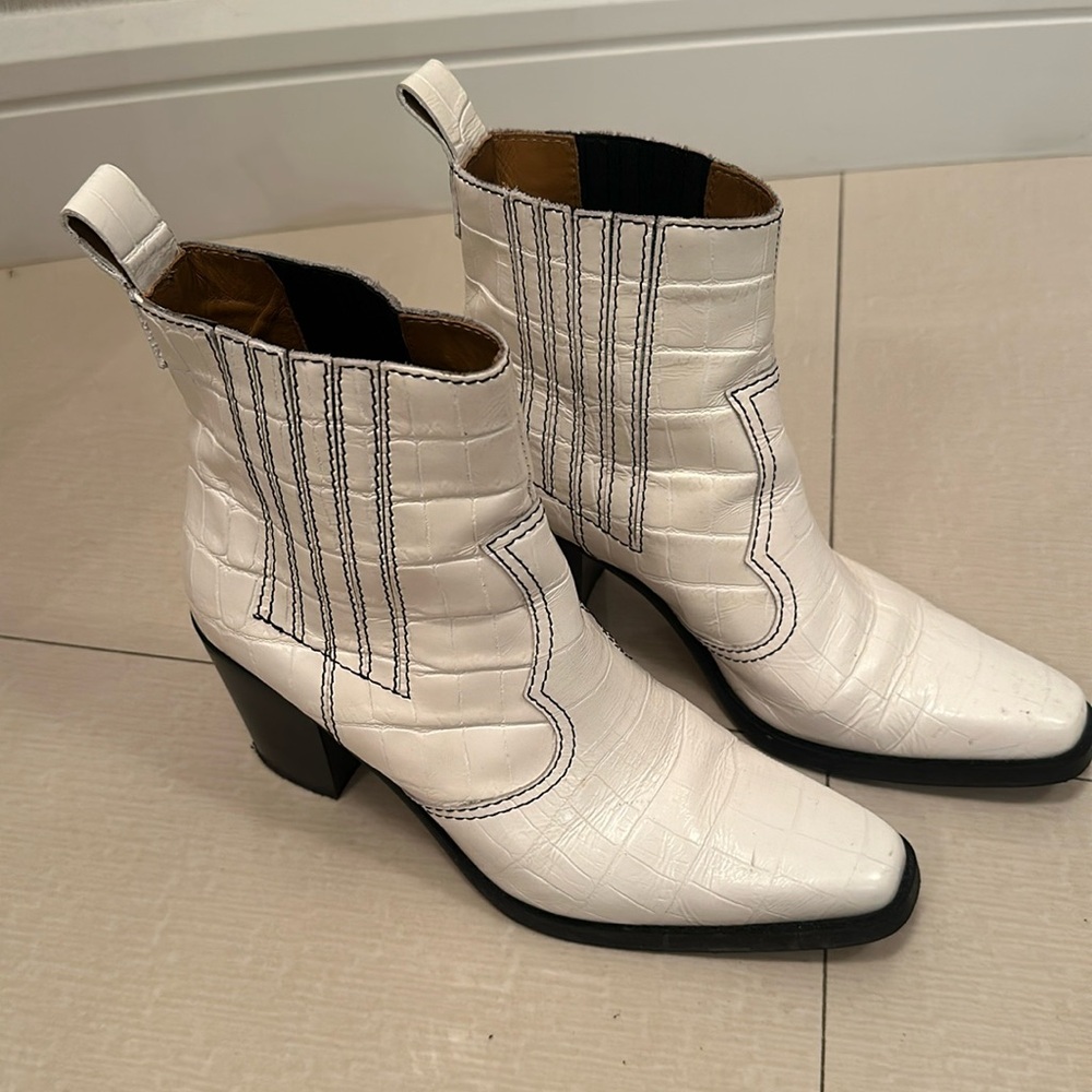 Ganni boots